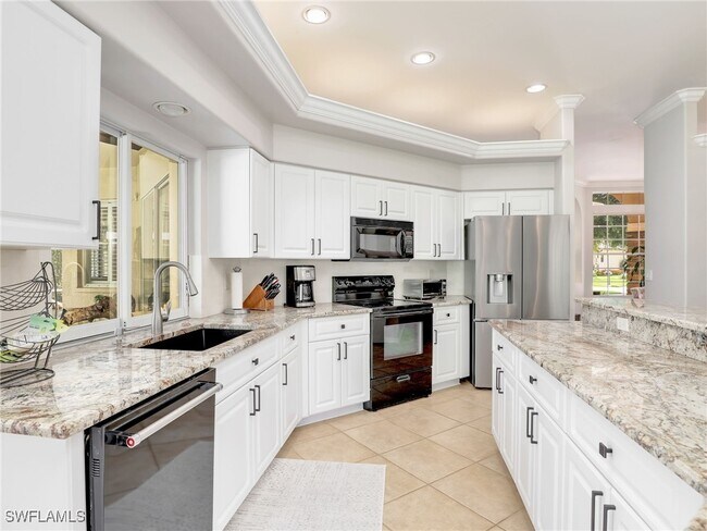 Building Photo - 9560 Cedar Creek Dr
