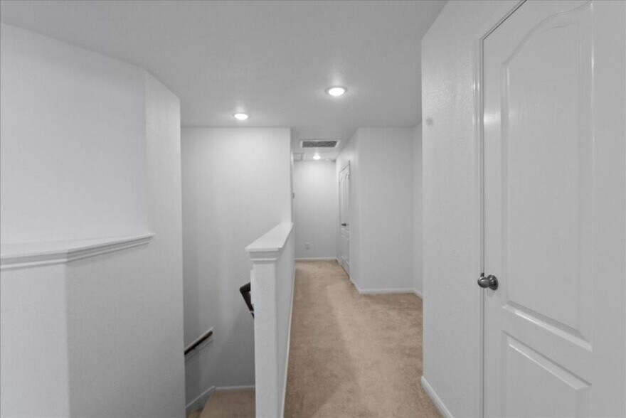Building Photo - 17114 Amarose Dr