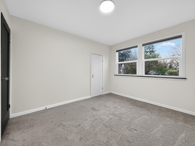 Building Photo - 12705 Evanston Ave N