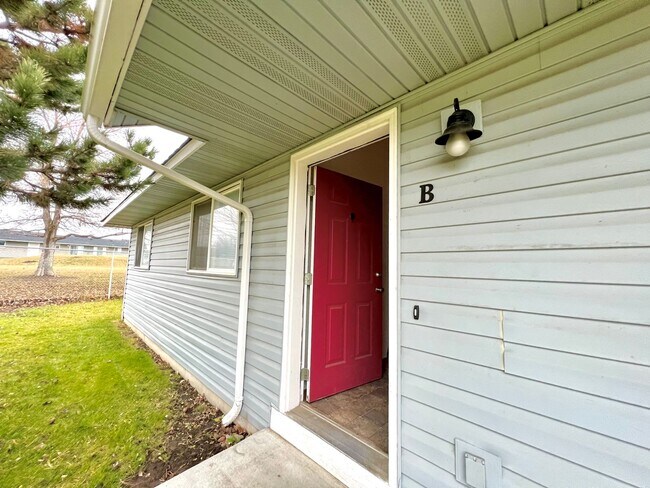 Building Photo - 1007 E 19th Ave
