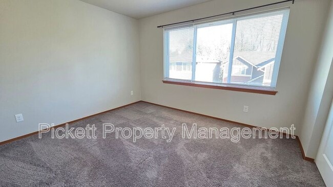 Building Photo - 2523 Filbert Ave