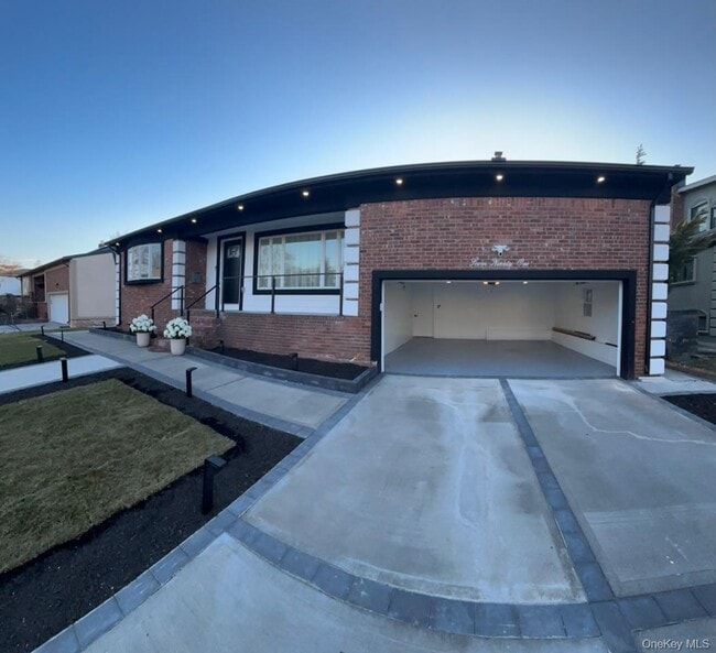 Building Photo - 791 Longview Ave