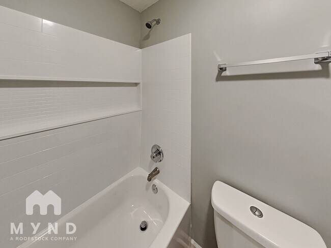 Building Photo - 3055 Dignan St