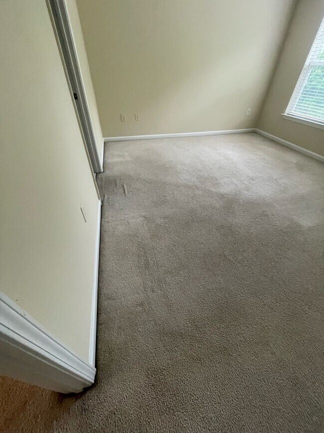 Building Photo - 05-203 Doddi