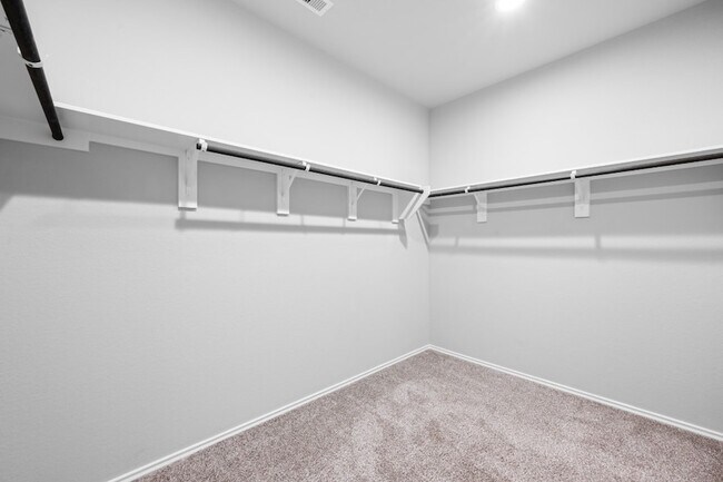 Building Photo - 16868 Pink Wintergreen Dr