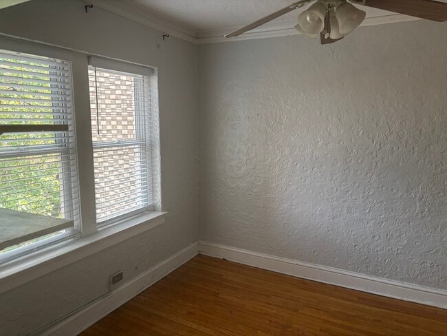 Building Photo - 5440 N Campbell Ave