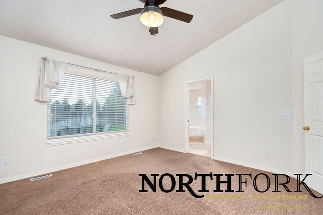 Building Photo - Centrally located Boise Home