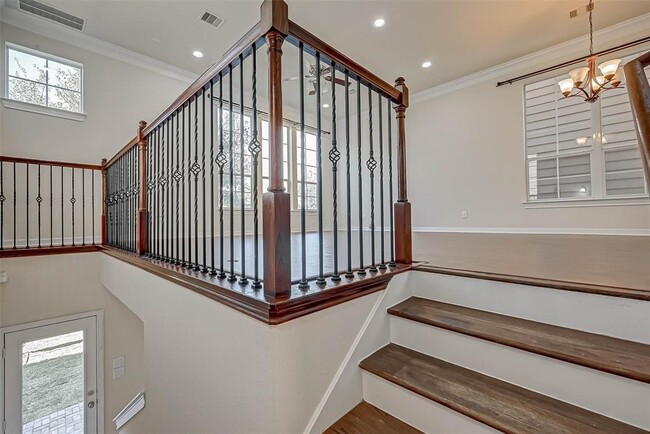 Building Photo - 3216 Clearview Cir
