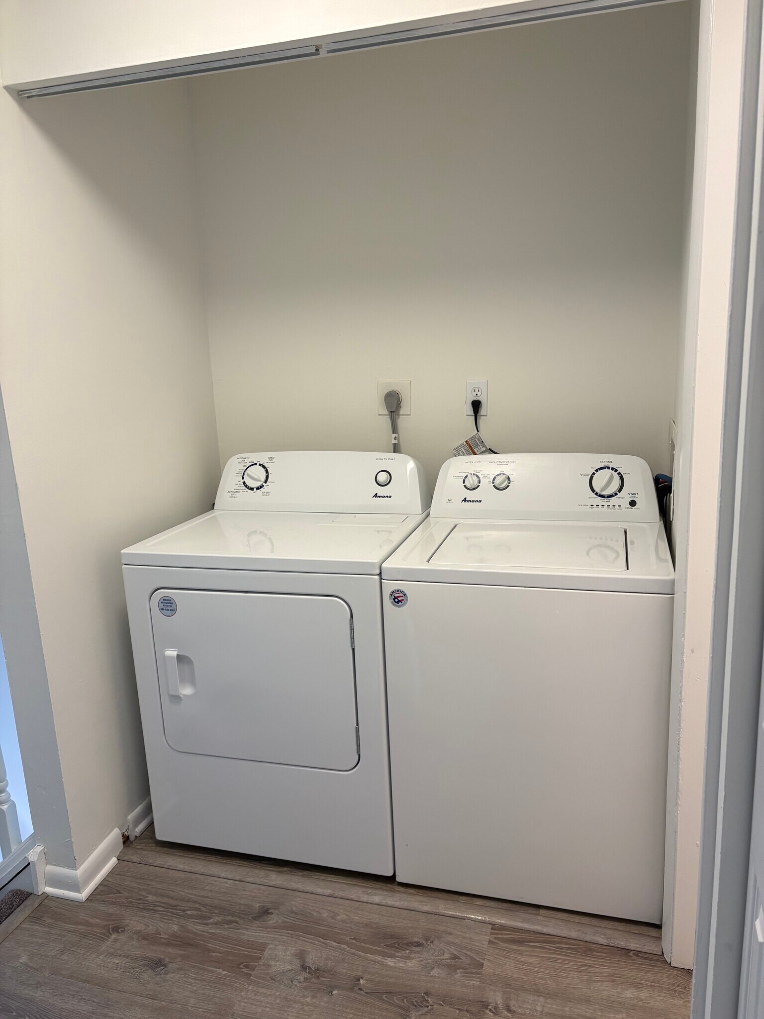 Building Photo - 60 Tavistock Dr