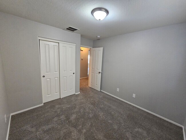 Building Photo - 45360 W Woody Rd