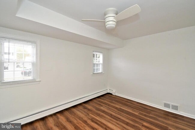 Building Photo - 201 Montgomery Ave