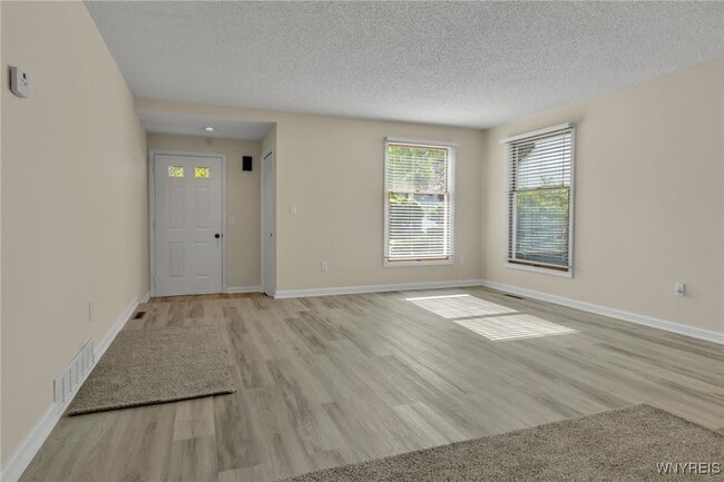Building Photo - 16 Hubbardston Pl