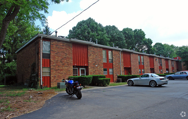 Primary Photo - Hawthorne Place Apartments