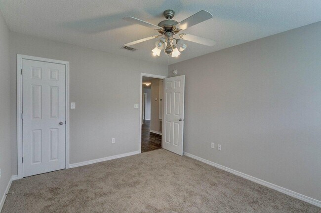 Building Photo - 2664 Shoni Dr