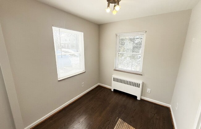 Building Photo - 458 Wood Ave