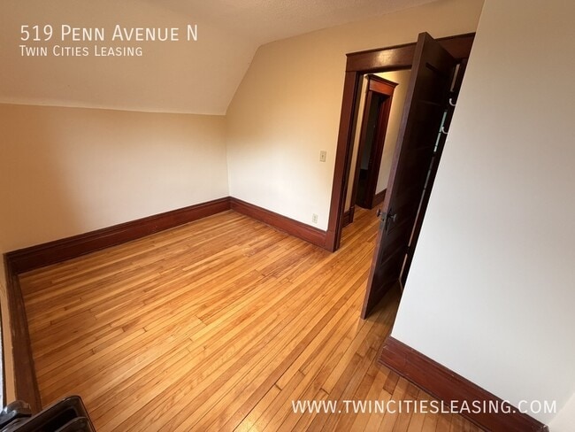 Building Photo - 519 N Penn Ave