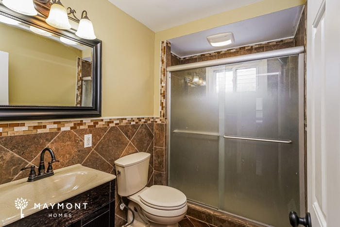 Building Photo - 3873 W 135th St