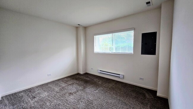 Building Photo - 2484 Alison Ave