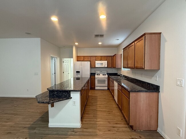 Building Photo - Great single story home 4 beds 3 baths in Henderson