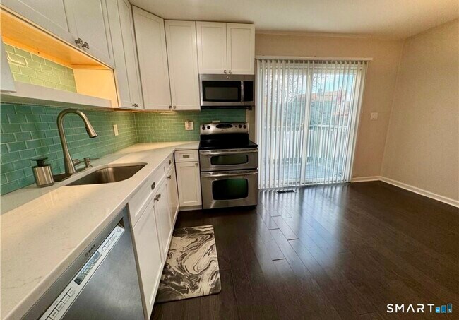 Building Photo - 41 Nash Pl