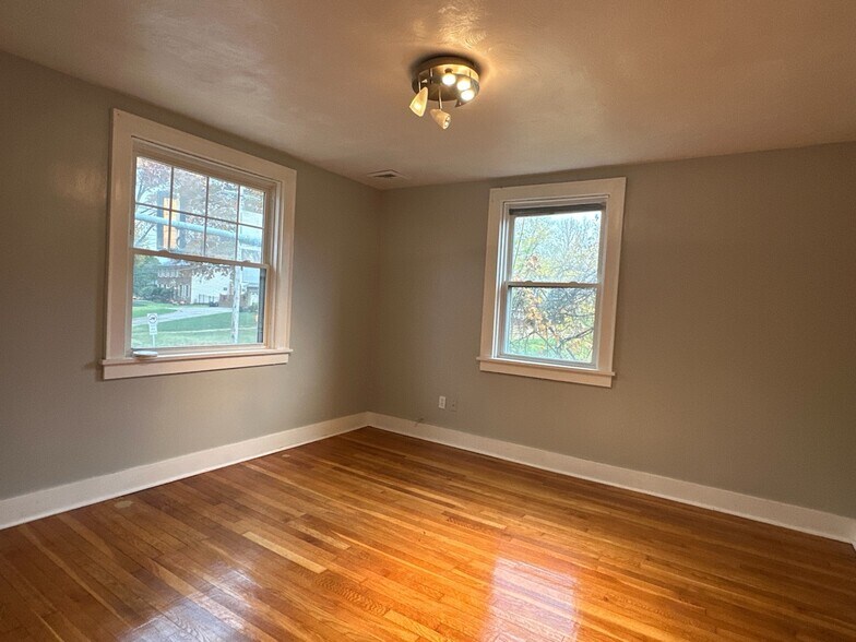 additional second floor bedroom - 2518 Bethel Church Rd