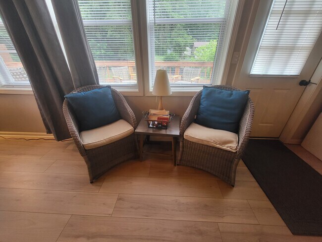 Building Photo - 7421 Washington St