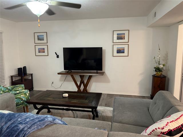 Building Photo - 5612 Marina Dr