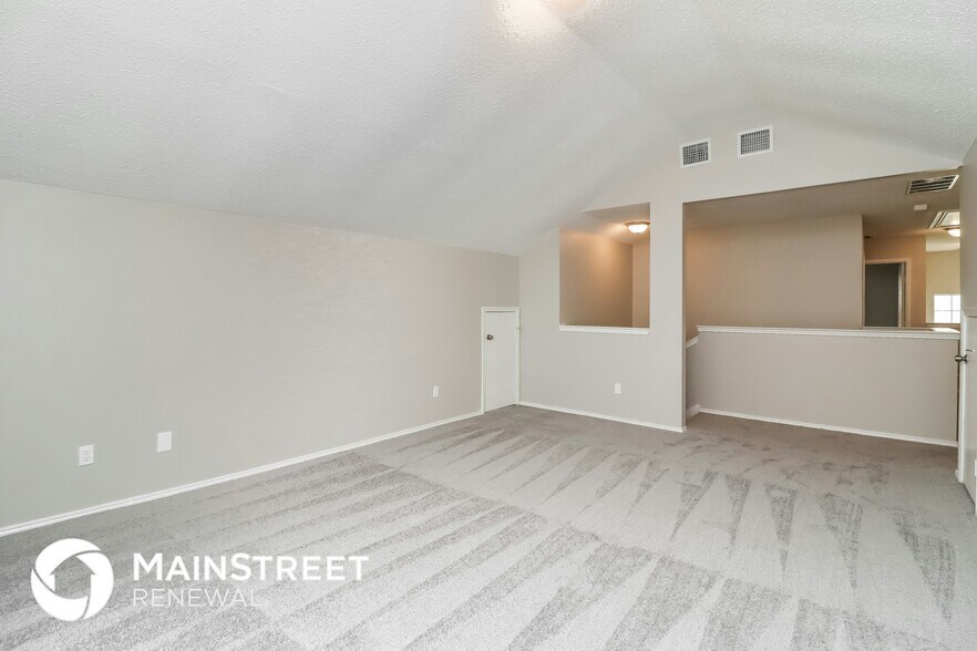 Building Photo - 305 Arbor Glen Dr