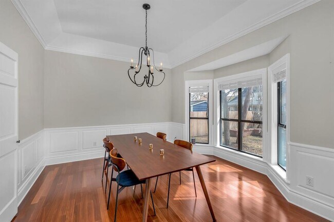 Building Photo - 927 Blue Spring Cir