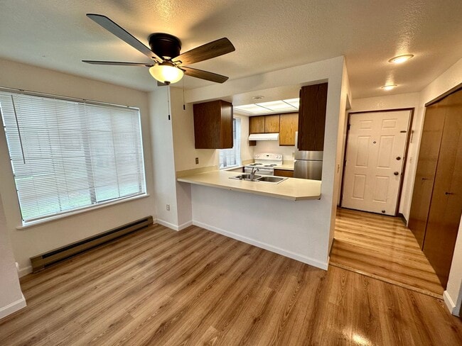 Building Photo - 2 Bed 1 Bath in heart of Bellingham