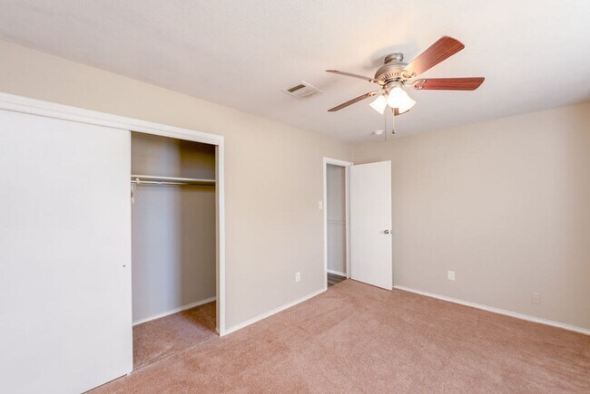 Building Photo - 20309 Dark Tree Cove