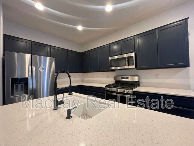 Building Photo - 1708 S 82nd Way