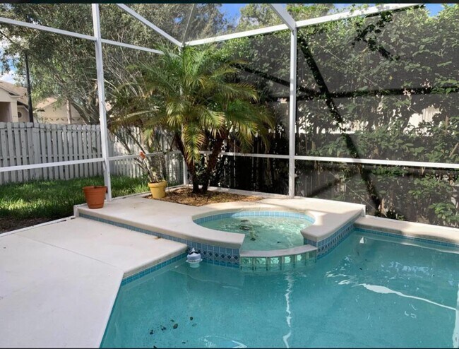 Building Photo - 8055 Glitter Ct