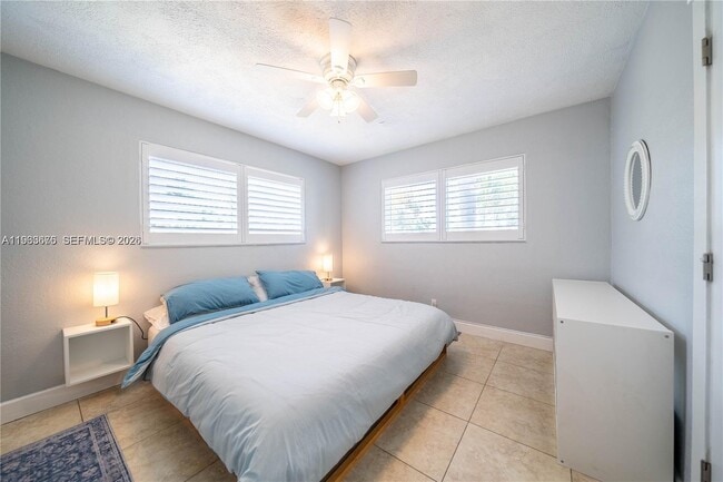 Building Photo - 1501 SW 35th Terrace