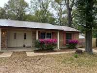Building Photo - 1994 Lansing Dr