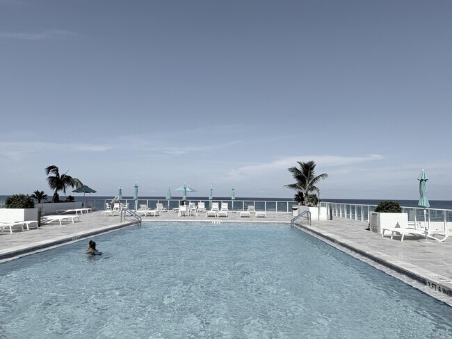 Building Photo - 3450 S Ocean Blvd