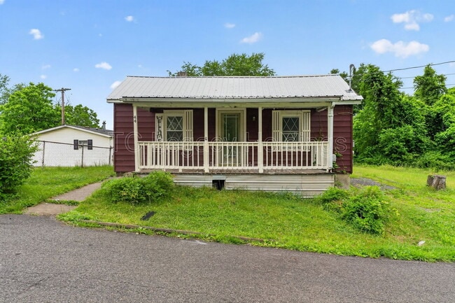 Building Photo - 44 Holbert Ave