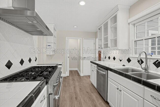 Building Photo - 3606 Granzotto Dr