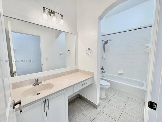 Building Photo - 4451 Laurel Pl
