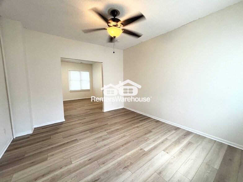 Building Photo - 228 1st St