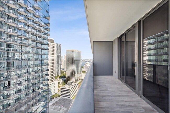 Building Photo - 801 S Miami Ave