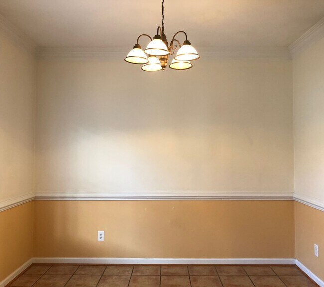 Building Photo - Lovely Ranch in Grassfield School District!