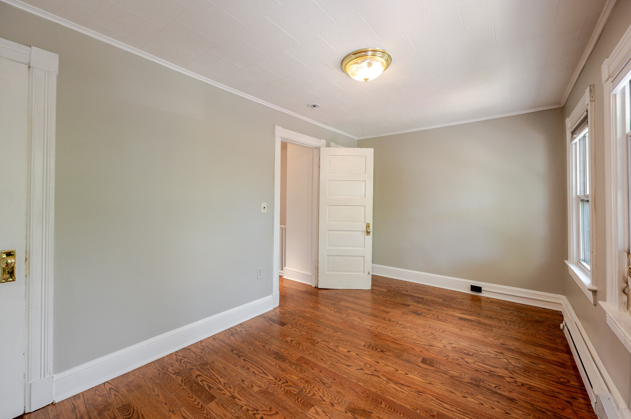 Building Photo - 1109 Abbey Pl NE