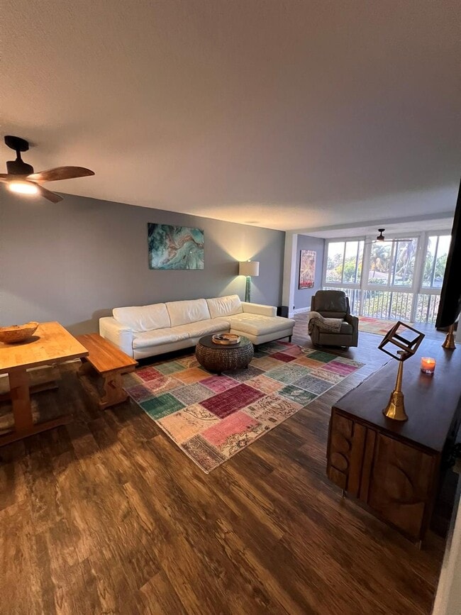 Building Photo - 3175 NE 48th Ct