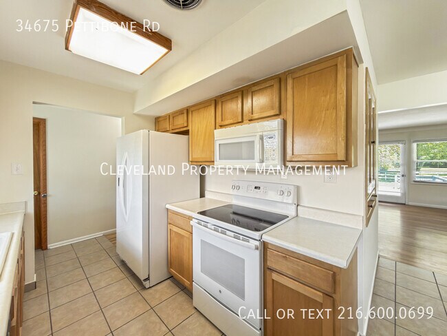 Building Photo - 34675 Pettibone Rd