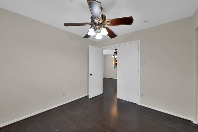 Building Photo - 24011 Pinecreek Point