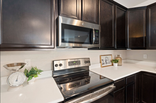 Building Photo - Amazing 3 bedroom Townhouse in Central For...