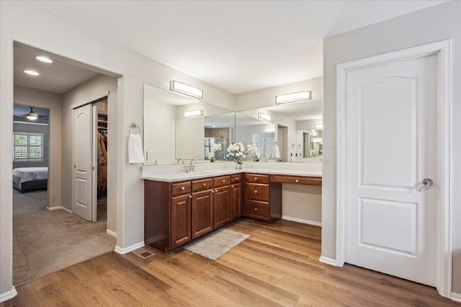 Building Photo - Golf-Course Retreat