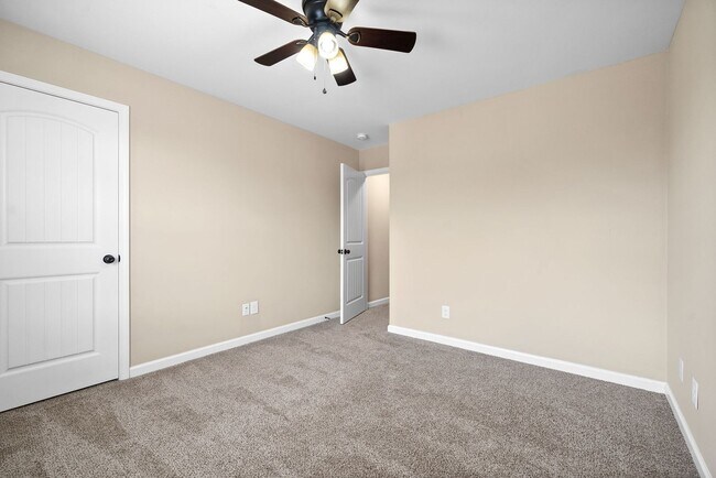 Building Photo - 622 Appleton Dr