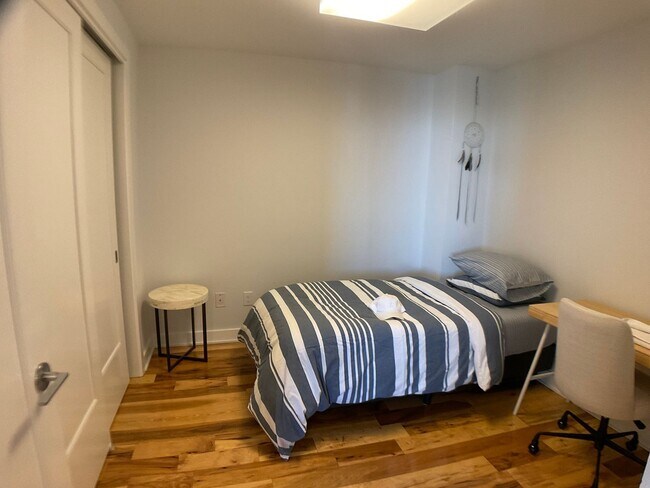 Building Photo - Rare Greenbridge Rental with West Facing Long Range Views!